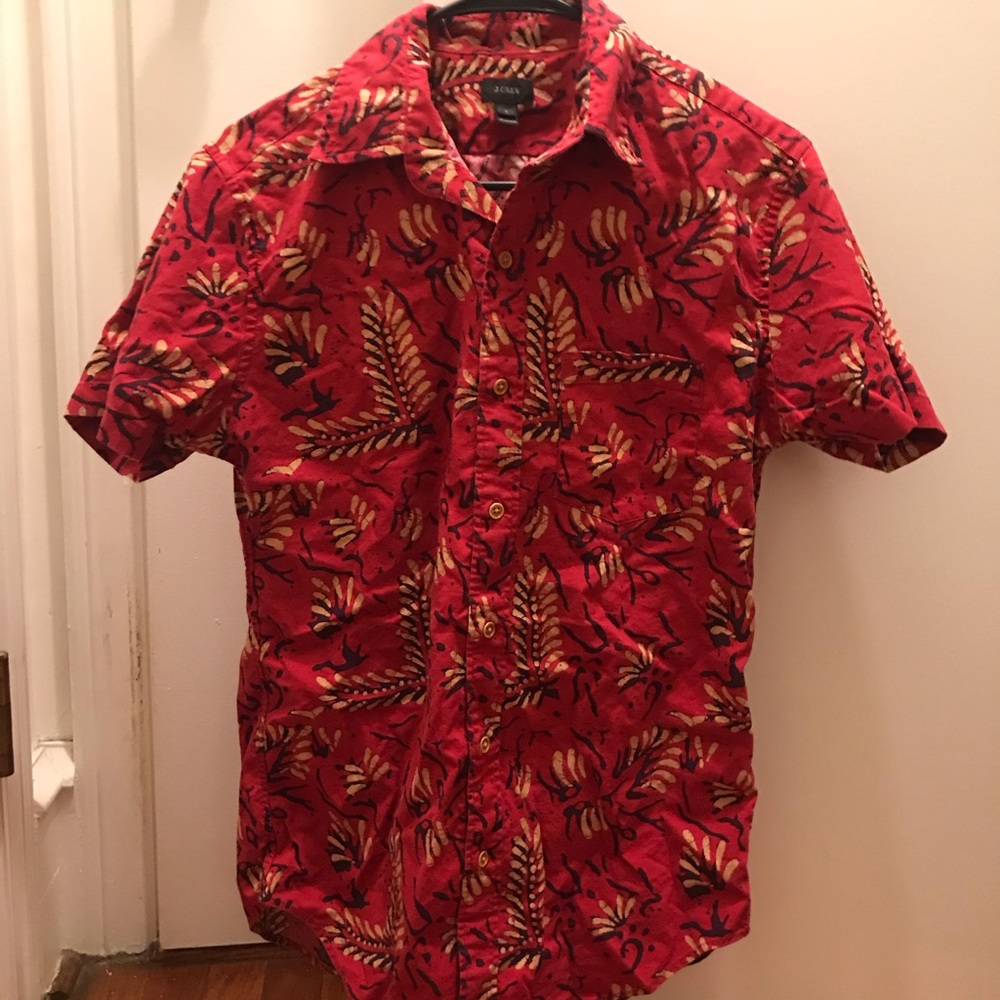 Sm. J crew short sleeve button up w/ island design